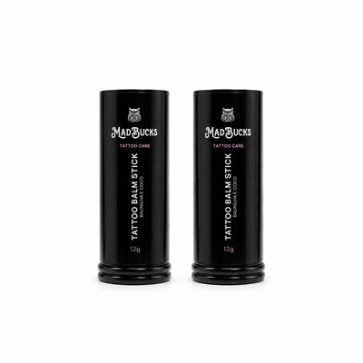 Dois bastões do Tattoo Balm Stick Madbucks de 12g em pé