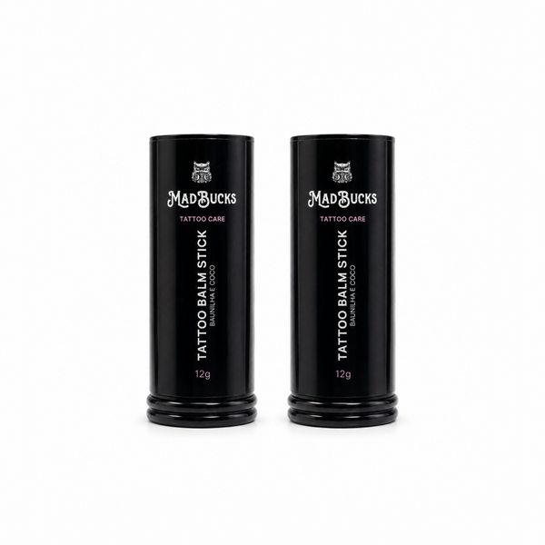 Dois bastões do Tattoo Balm Stick Madbucks de 12g em pé